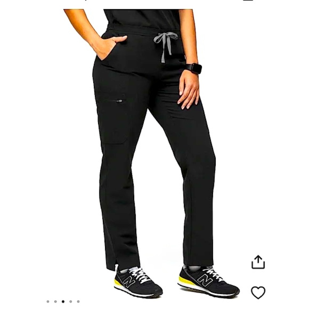 ❌SOLD ❌ FIGS Yola Skinny Scrub Pants Black